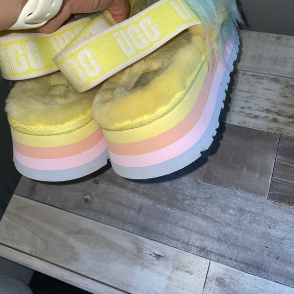 Woman’s Ugg Disco Slide Tye Dye Size 8 - Picture 3 of 5